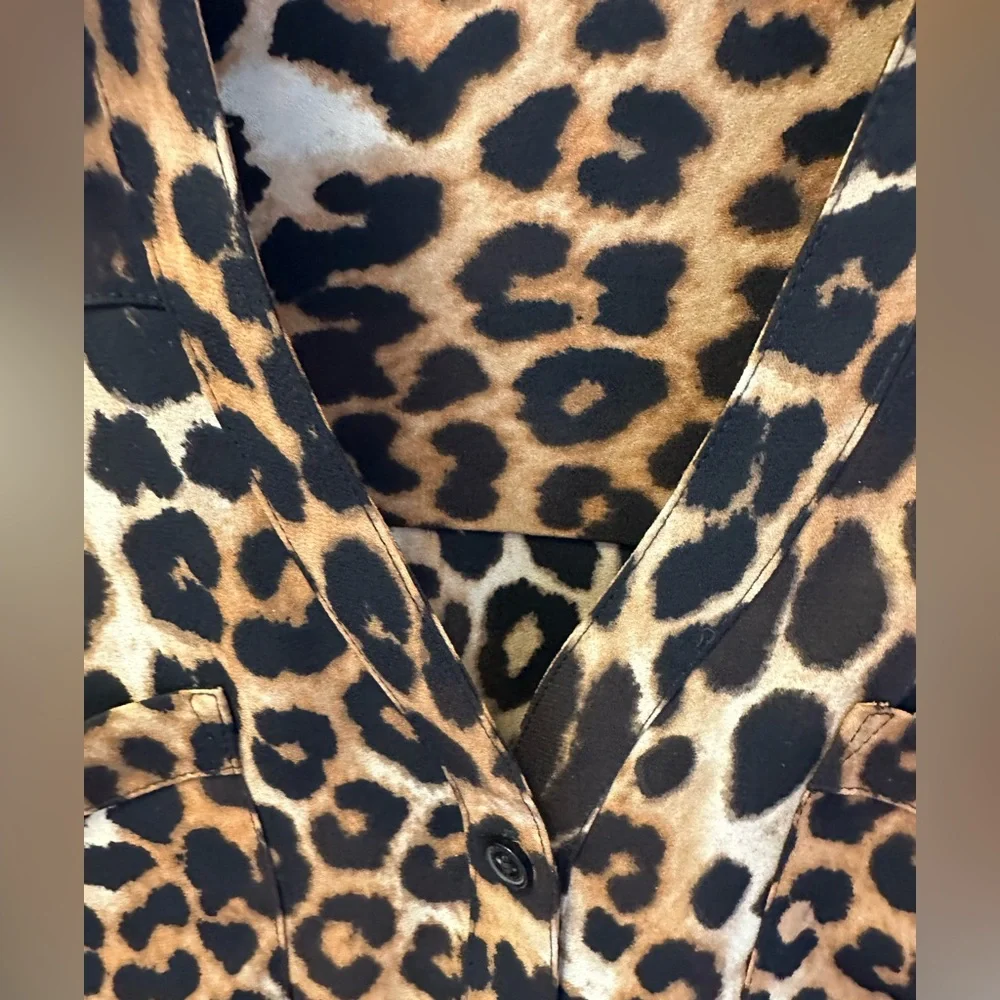 Express XS Animal print portofino shirt - Picture 7 of 8